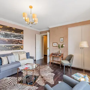 Sweet - Louvre Rivoli Apartment