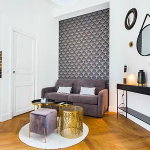 Appartement Cmg Trocadéro / Doumer