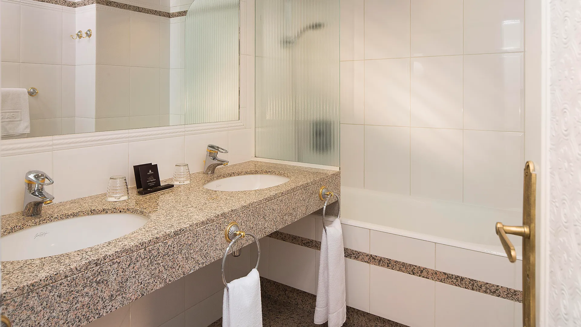 Hotel Victor Hugo Paris Kleber 4*,