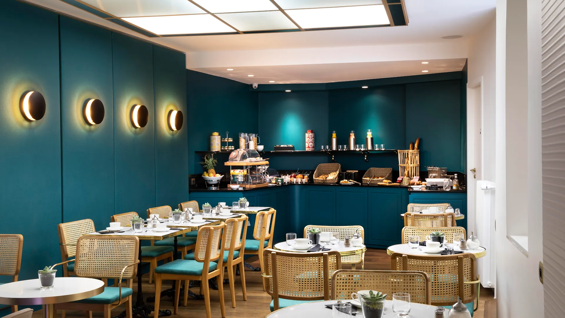 ****  Hotel Victor Hugo Paris Kleber France