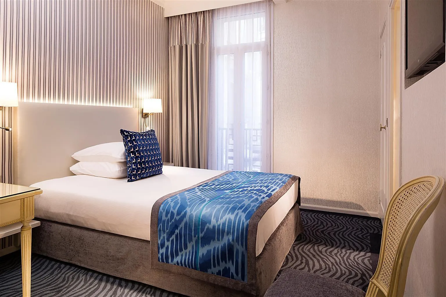Hotel Victor Hugo Paris Kleber 4*,